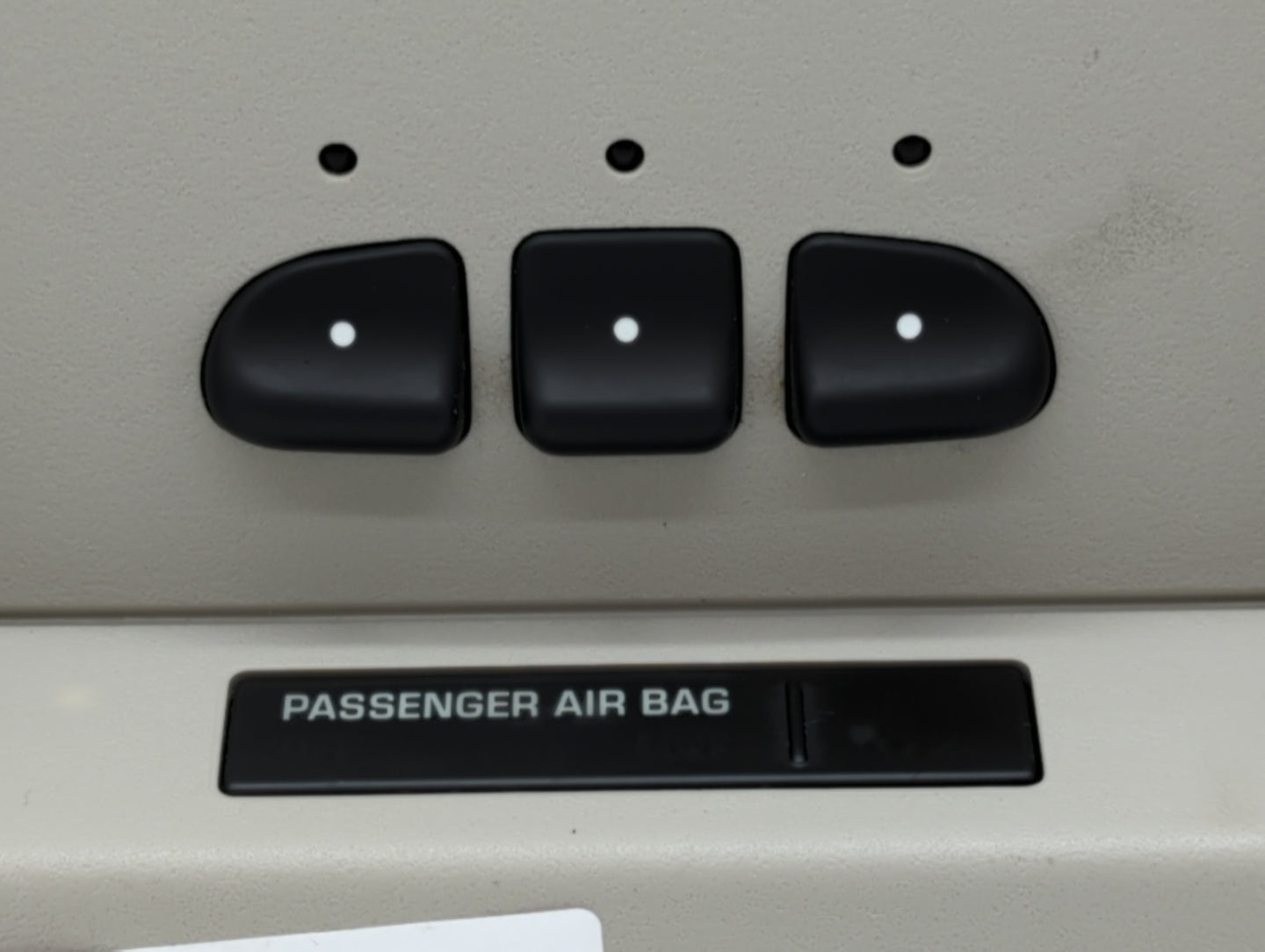2010 Chevrolet Tahoe Overhead Roof Console - Oemusedautoparts1.com