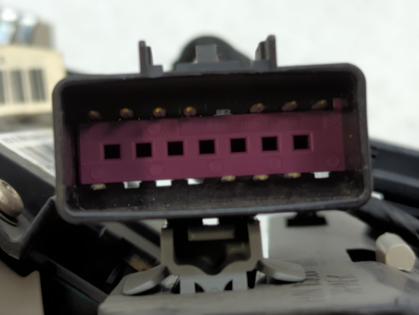 2010 Chevrolet Tahoe Overhead Roof Console - Oemusedautoparts1.com