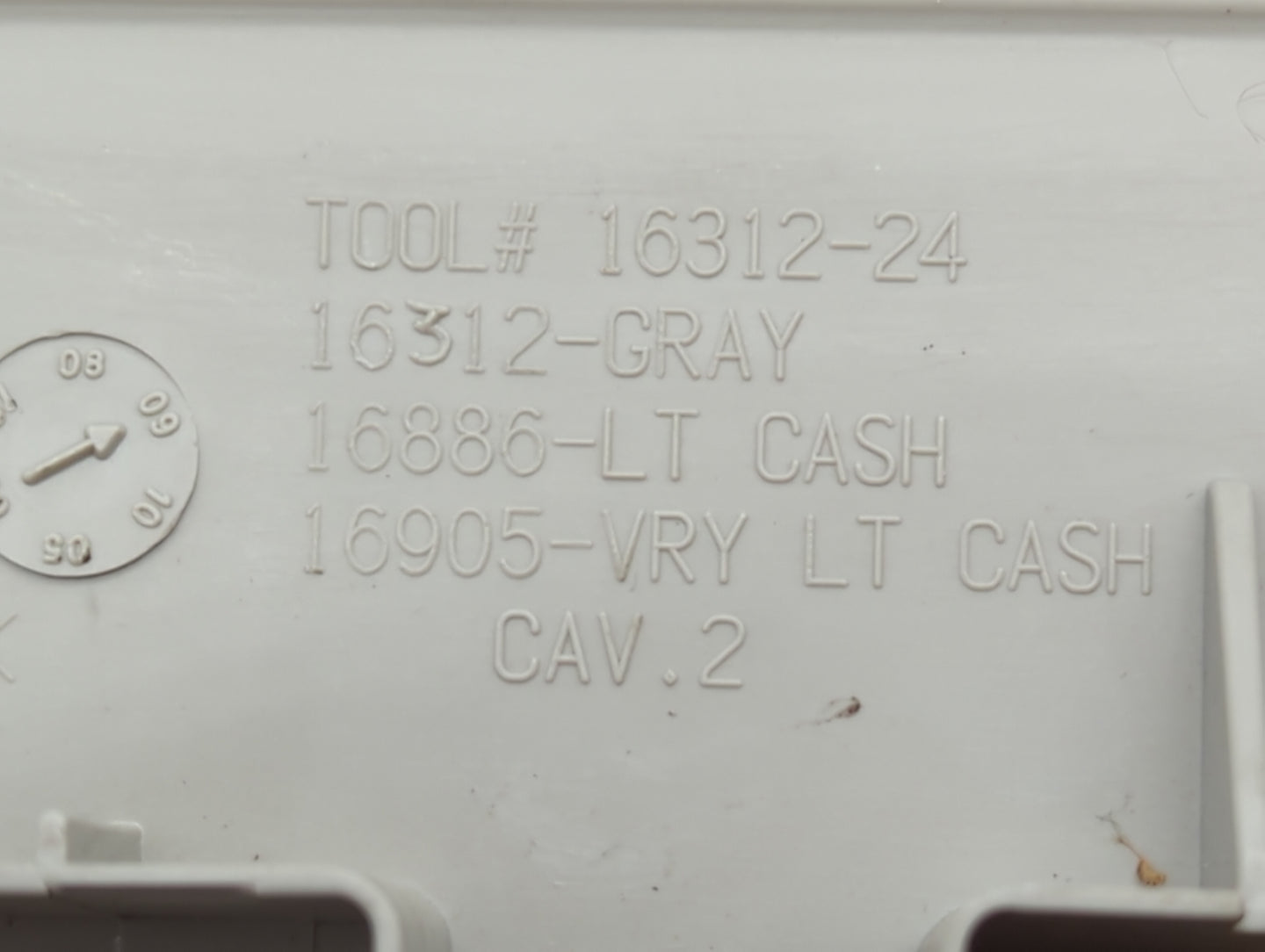 2010 Chevrolet Tahoe Overhead Roof Console - Oemusedautoparts1.com