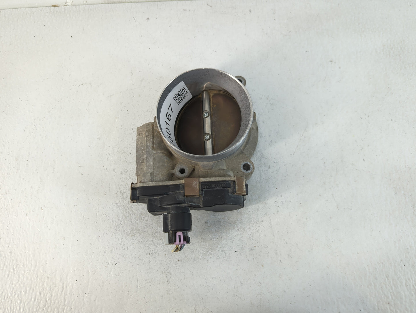 2009-2014 Chevrolet Tahoe Throttle Body P/N:RME87-36999 Fits Fits 2009 2010 2011 2012 2013 2014 2015 OEM Used Auto Parts - O