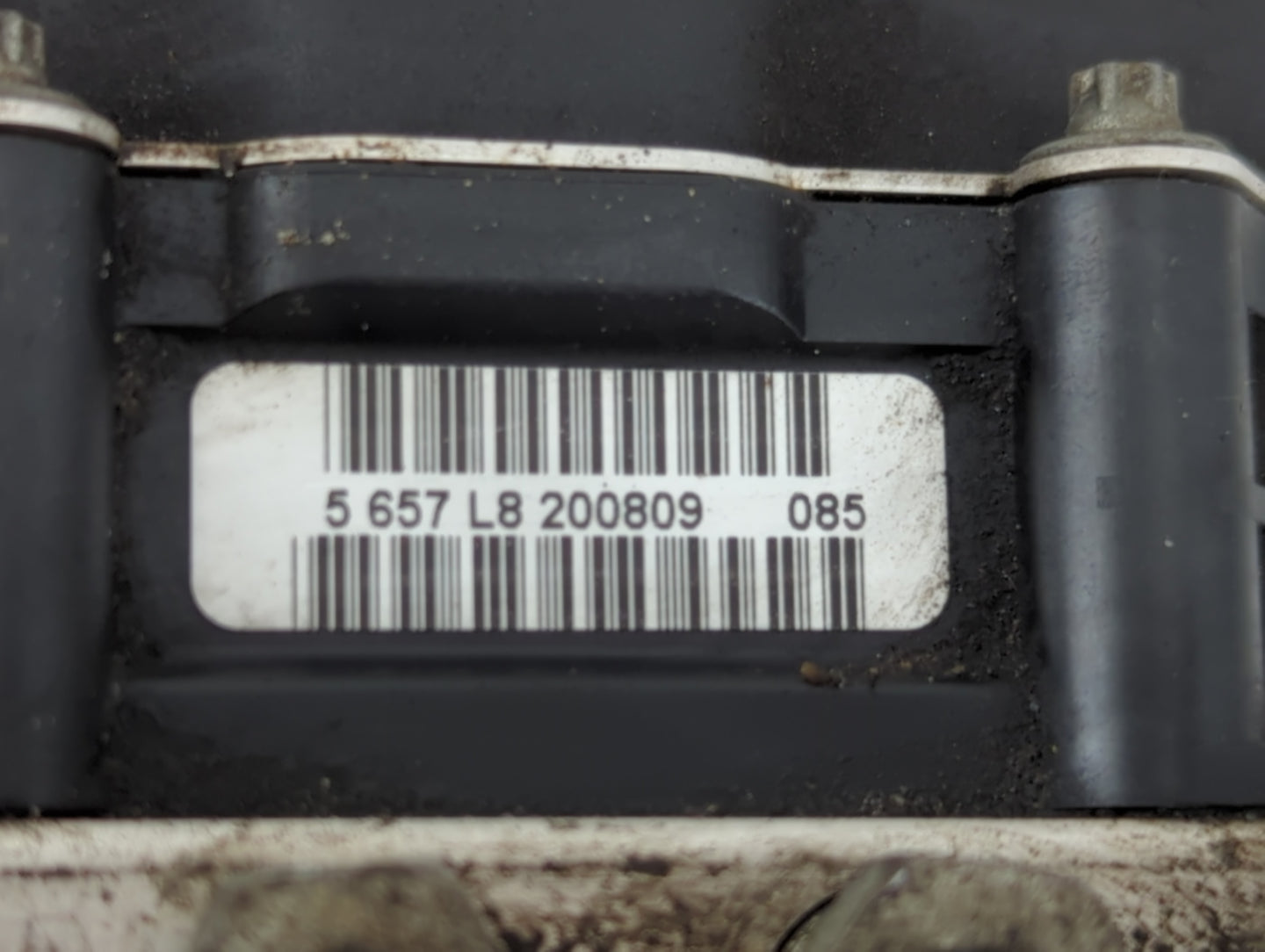 2010 Chevrolet Traverse ABS Pump Control Module Replacement Fits OEM Used Auto Parts - Oemusedautoparts1.com