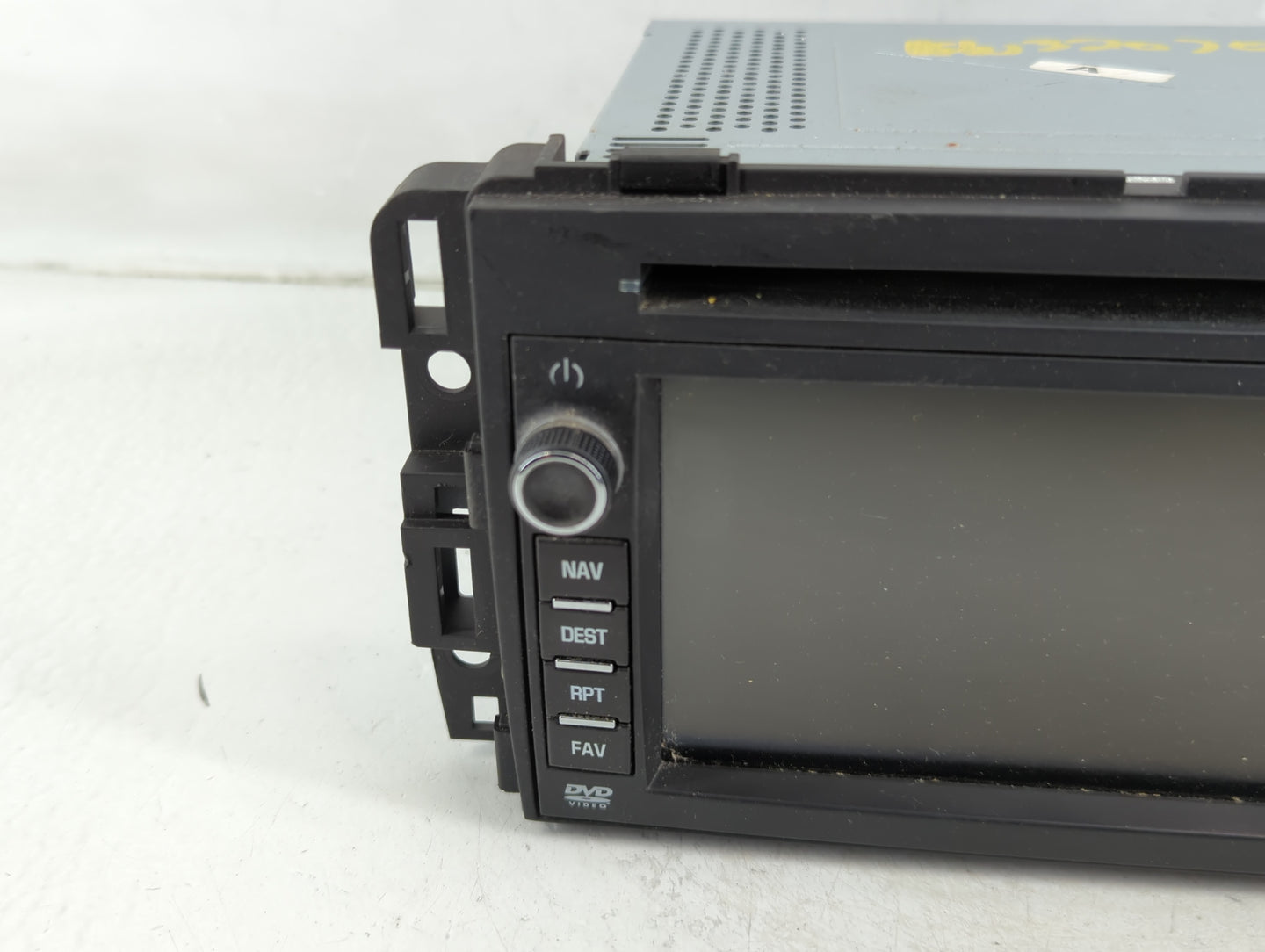 2010 Chevrolet Traverse Radio AM FM Cd Player Receiver Replacement Fits OEM Used Auto Parts - Oemusedautoparts1.com