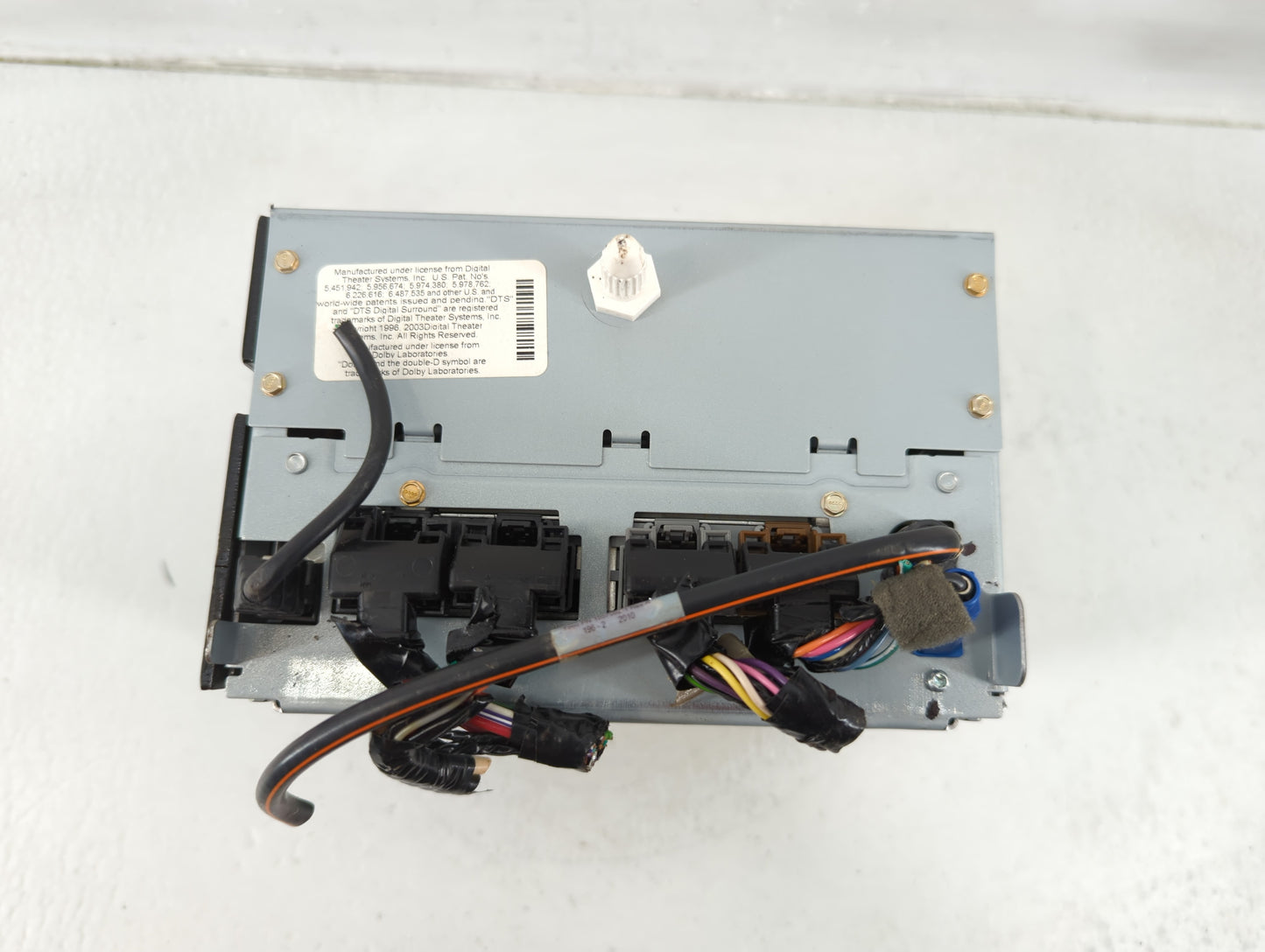 2010 Chevrolet Traverse Radio AM FM Cd Player Receiver Replacement Fits OEM Used Auto Parts - Oemusedautoparts1.com