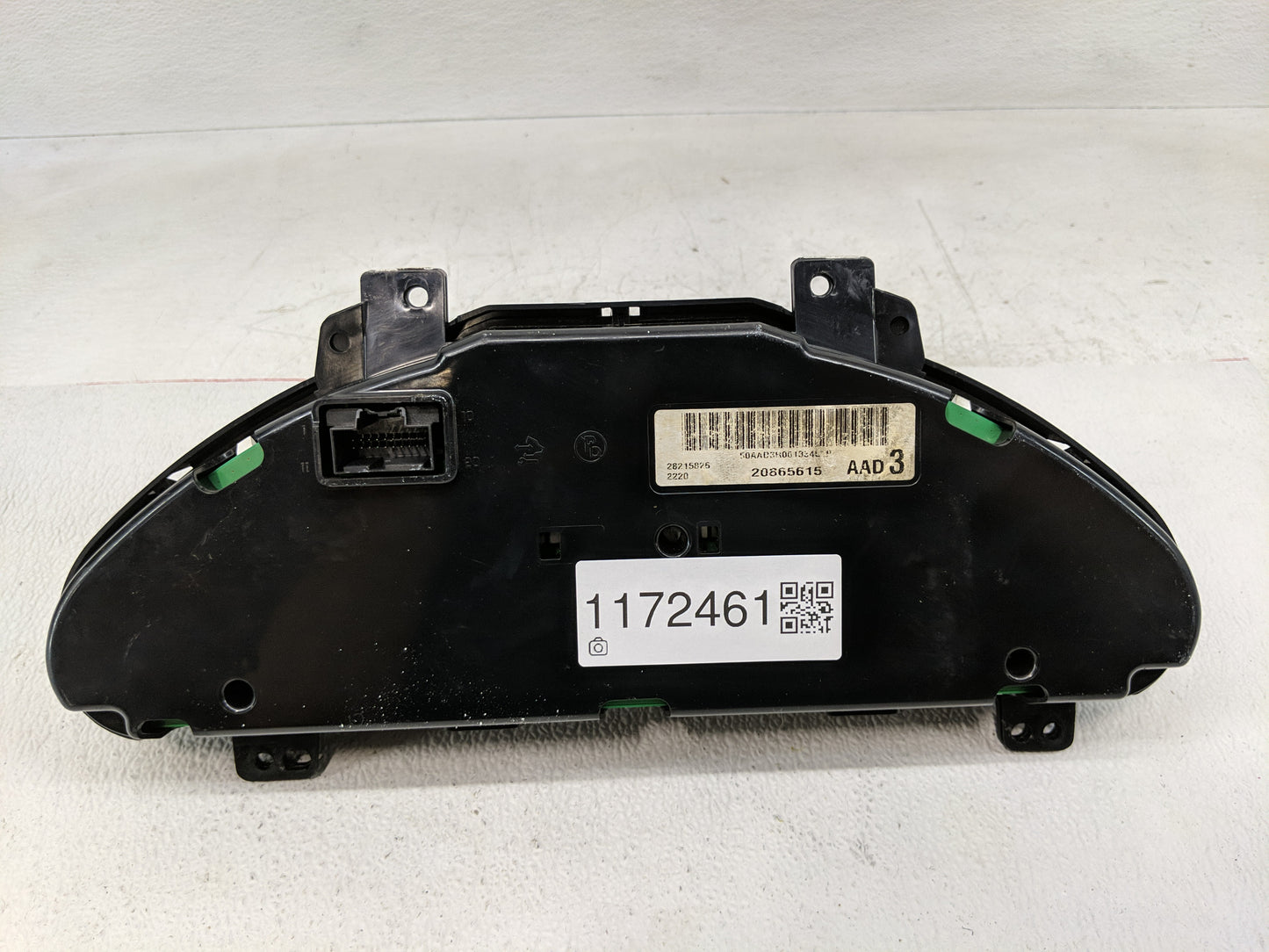 2010 Chevrolet Traverse Instrument Cluster Speedometer Gauges P/N:20865615 Fits OEM Used Auto Parts - Oemusedautoparts1.com