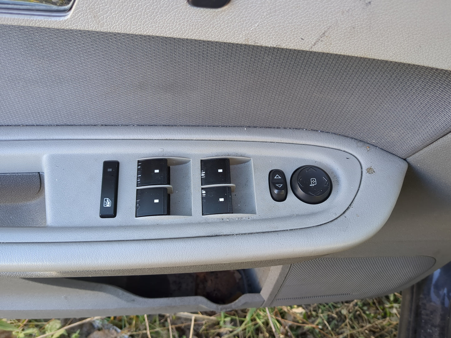 2010 Chevrolet Traverse Master Power Window Switch Replacement Driver Side Left Fits OEM Used Auto Parts - Oemusedautoparts1