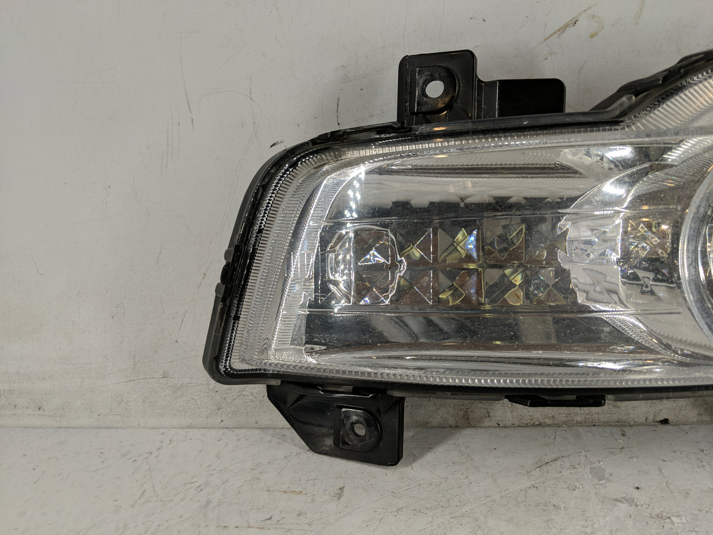2010 Chevrolet Traverse Driver Left Oem Front Light Lamp - Oemusedautoparts1.com