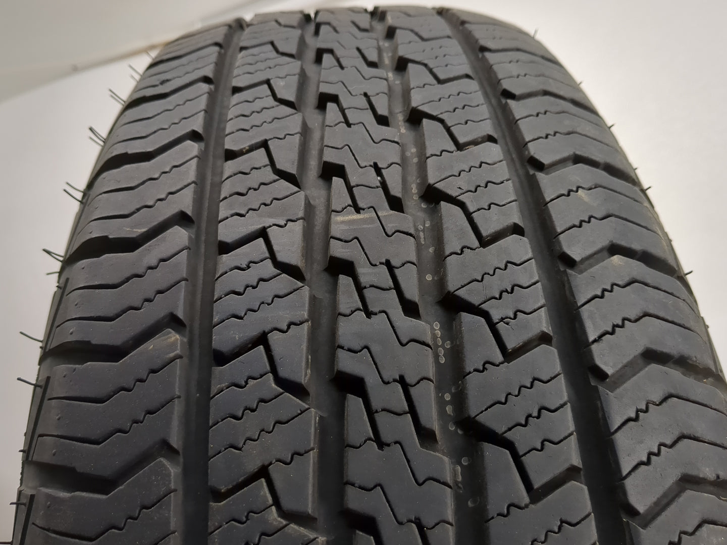 Used Tire 245/70R17 ROCKY MOUNTAIN ALL SEASON 110T - Tread Depth 7.5/32 - Oemusedautoparts1.com