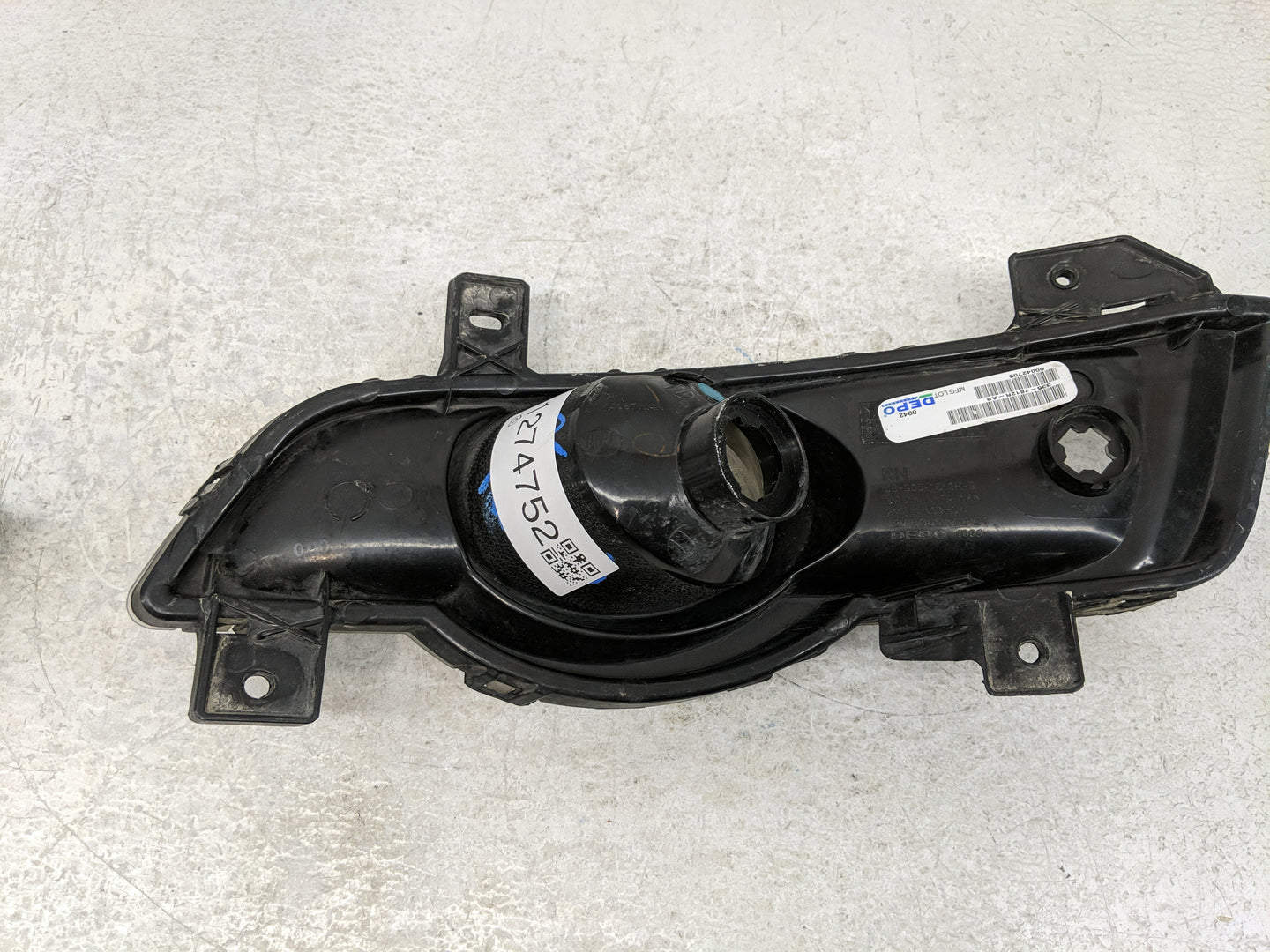 2010 Chevrolet Traverse Passenger Right Oem Front Light Lamp - Oemusedautoparts1.com