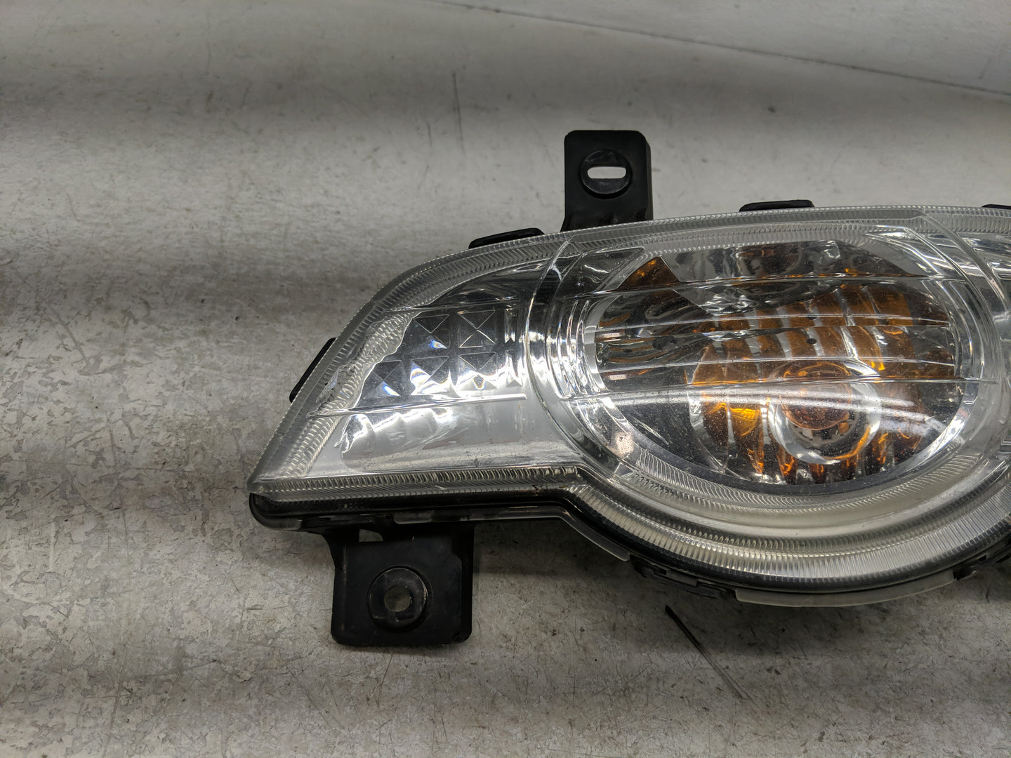2010 Chevrolet Traverse Driver Left Oem Front Light Lamp - Oemusedautoparts1.com