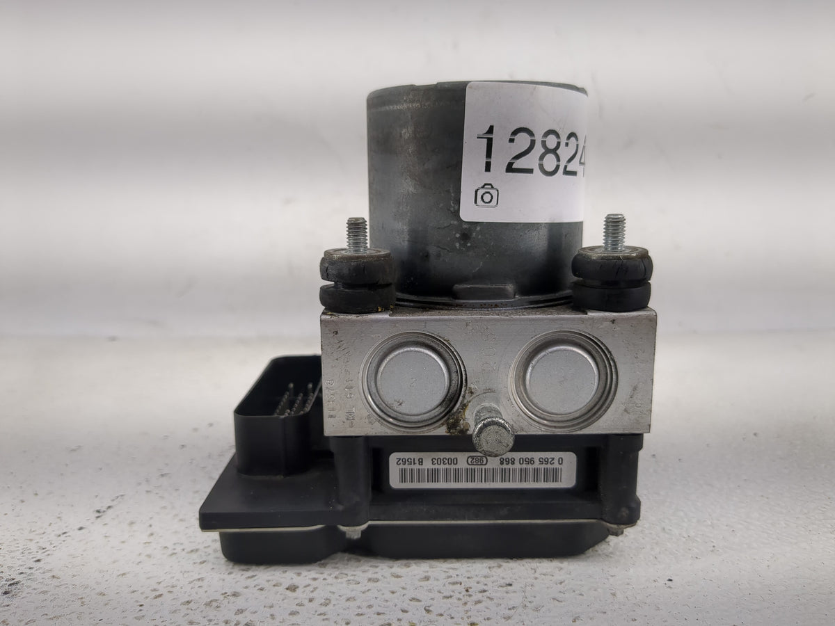 2010 Chevrolet Traverse Anti-Lock Brake ABS Pump Module Actuator OEM P/N:25840315 Fits OEM Used Auto Parts - Oemusedautopart