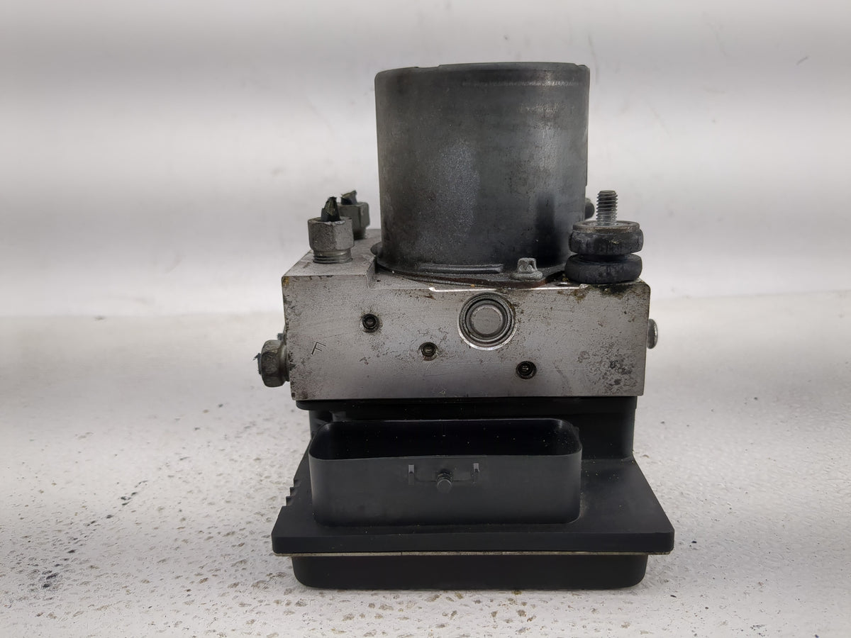 2010 Chevrolet Traverse Anti-Lock Brake ABS Pump Module Actuator OEM P/N:25840315 Fits OEM Used Auto Parts - Oemusedautopart