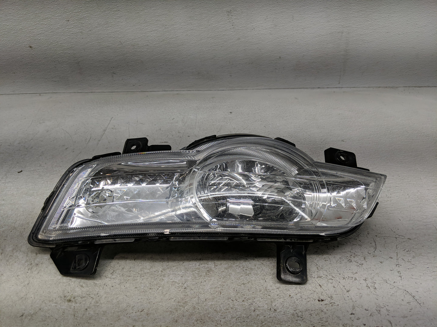 2010 Chevrolet Traverse Driver Left Oem Front Light Lamp - Oemusedautoparts1.com
