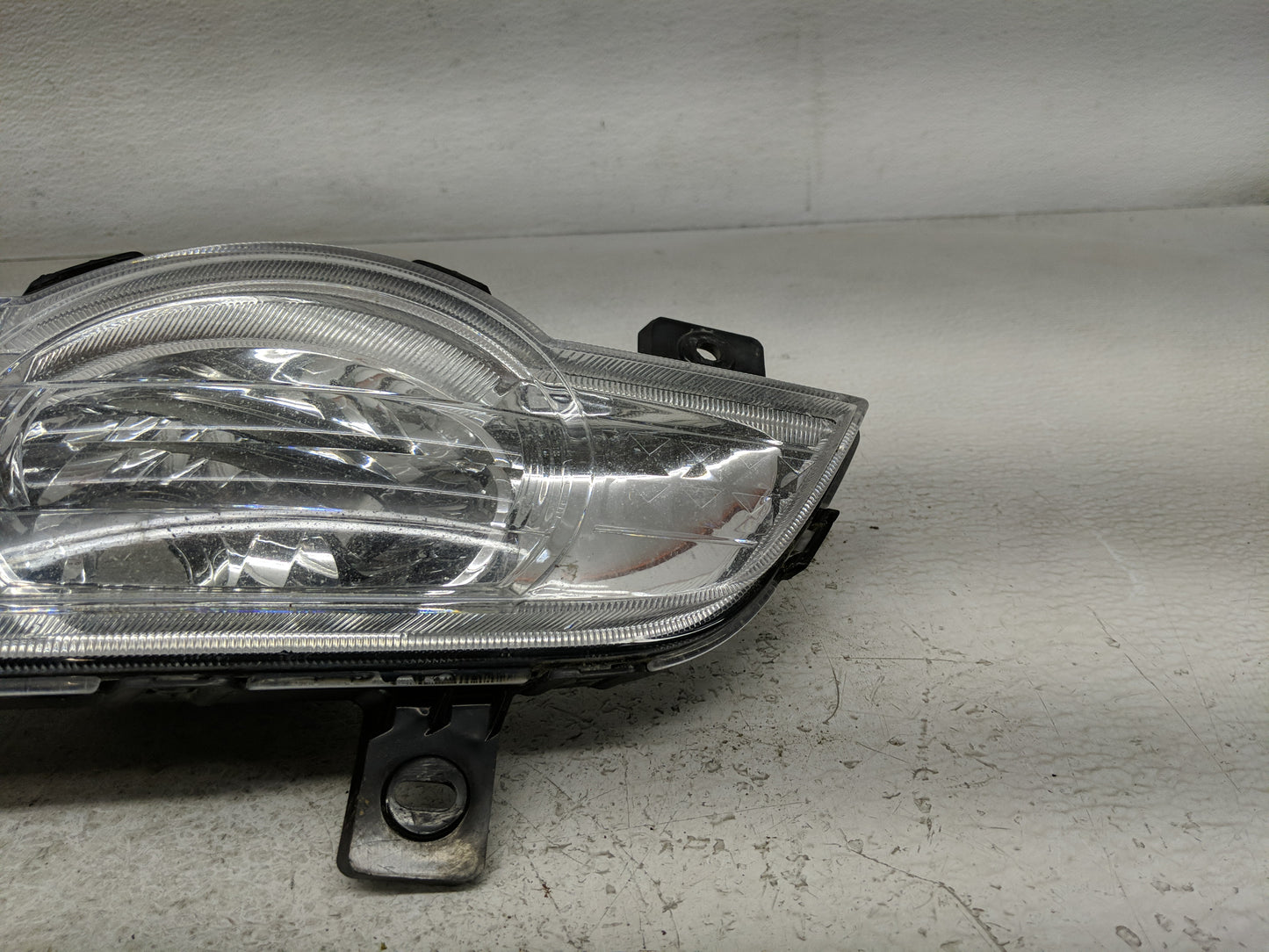 2010 Chevrolet Traverse Driver Left Oem Front Light Lamp - Oemusedautoparts1.com