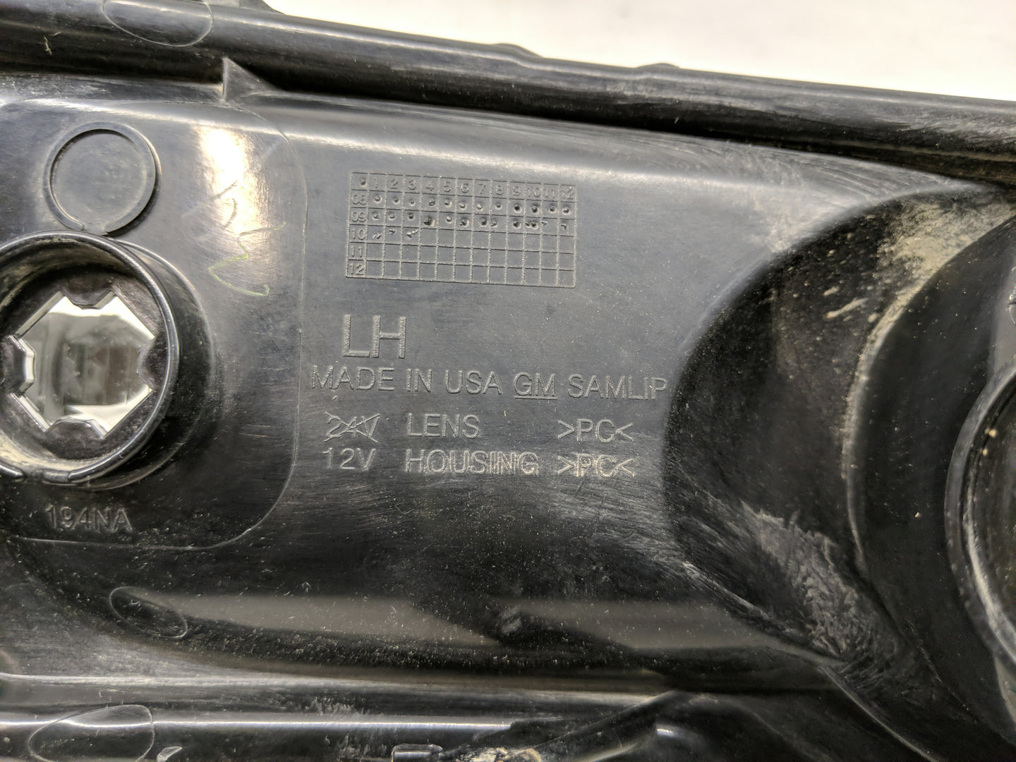 2010 Chevrolet Traverse Driver Left Oem Front Light Lamp - Oemusedautoparts1.com