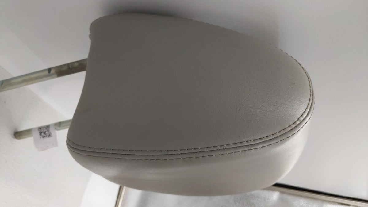 2010 Chevrolet Traverse Headrest Head Rest Rear Center Seat Light Grey - Oemusedautoparts1.com