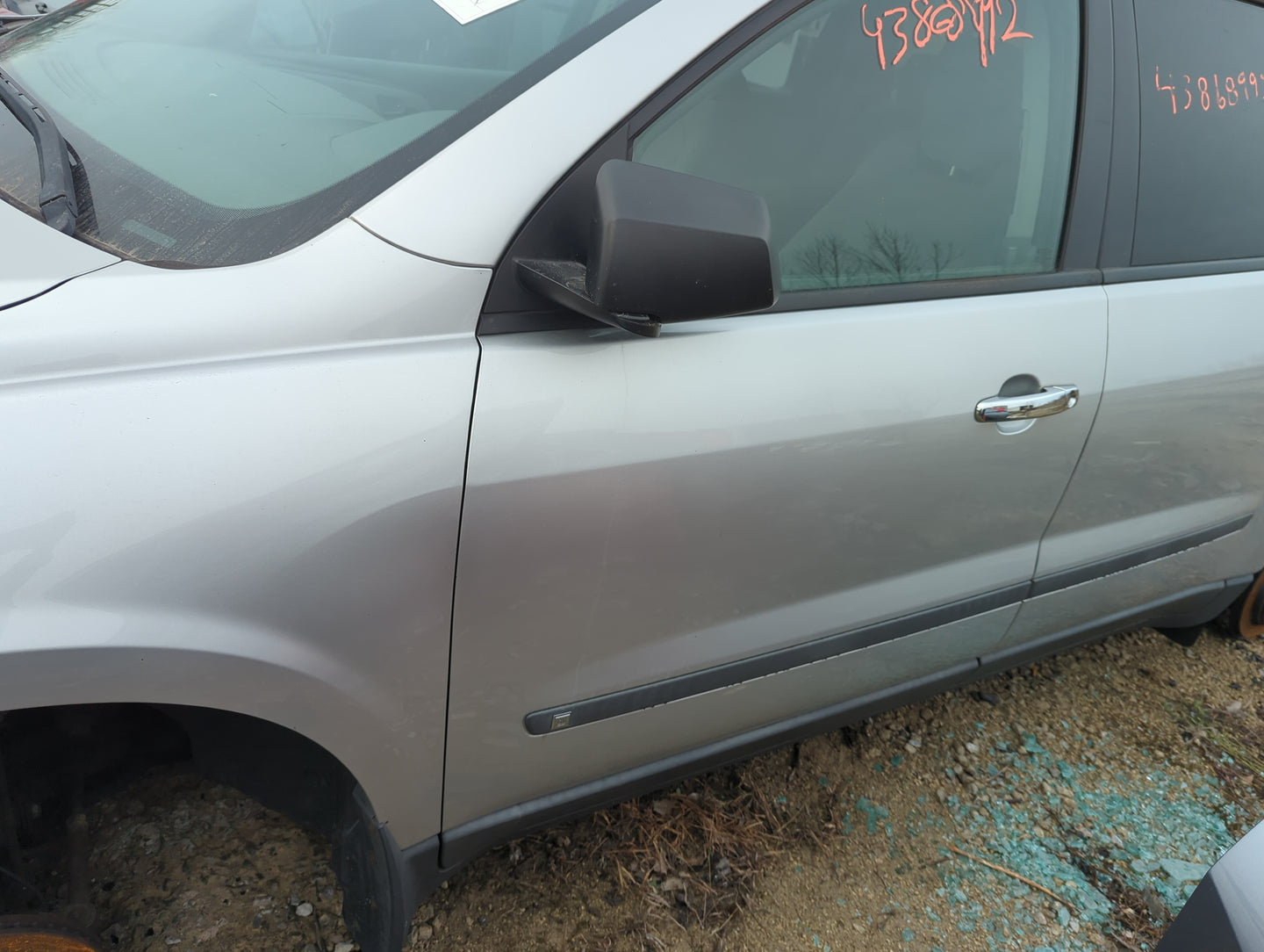 Chevrolet Traverse Driver Front Door Oem - Oemusedautoparts1.com