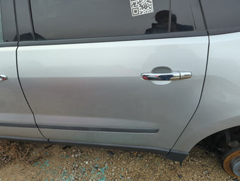 compare product 2010 Chevrolet Traverse Driver Rear Door Oem 1360737