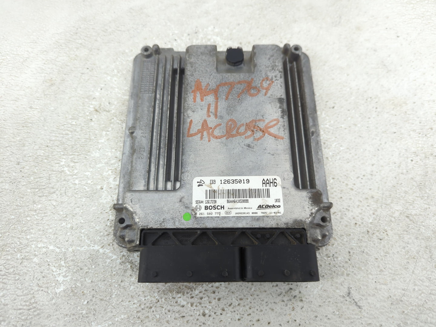2010 Chevrolet Traverse PCM Engine Control Computer ECU ECM PCU OEM P/N:12635019 Fits Fits 2011 OEM Used Auto Parts - Oemuse