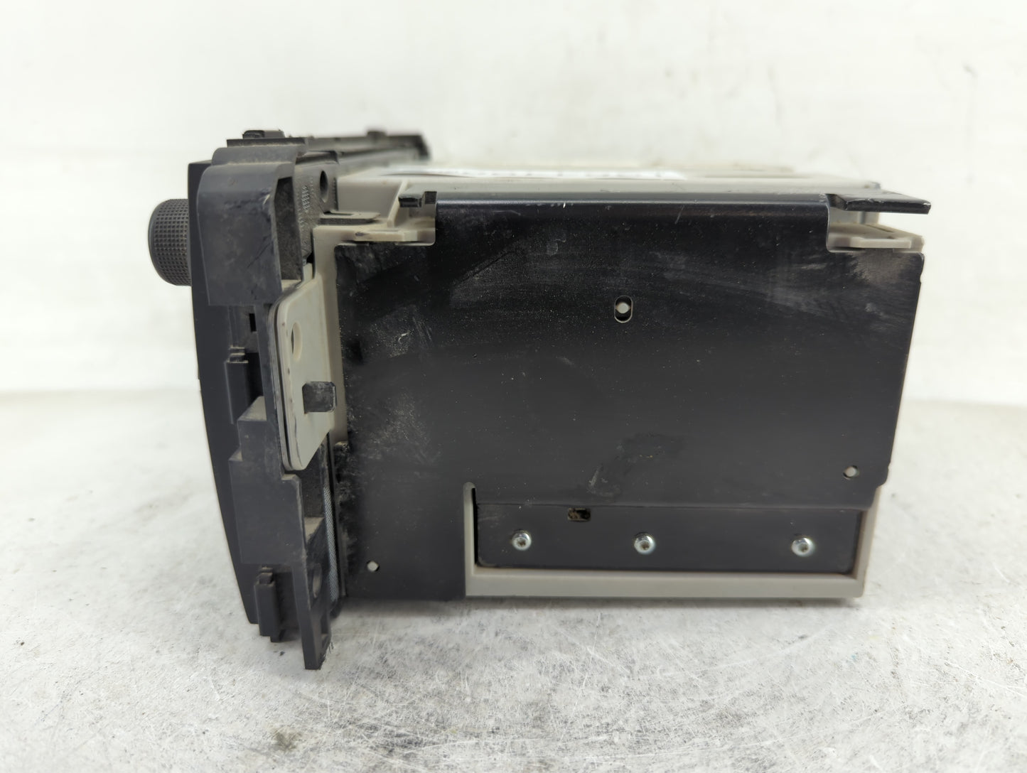 2014-2017 Chevrolet Traverse Radio AM FM Cd Player Receiver Replacement P/N:28224659 25980652 Fits OEM Used Auto Parts - Oem