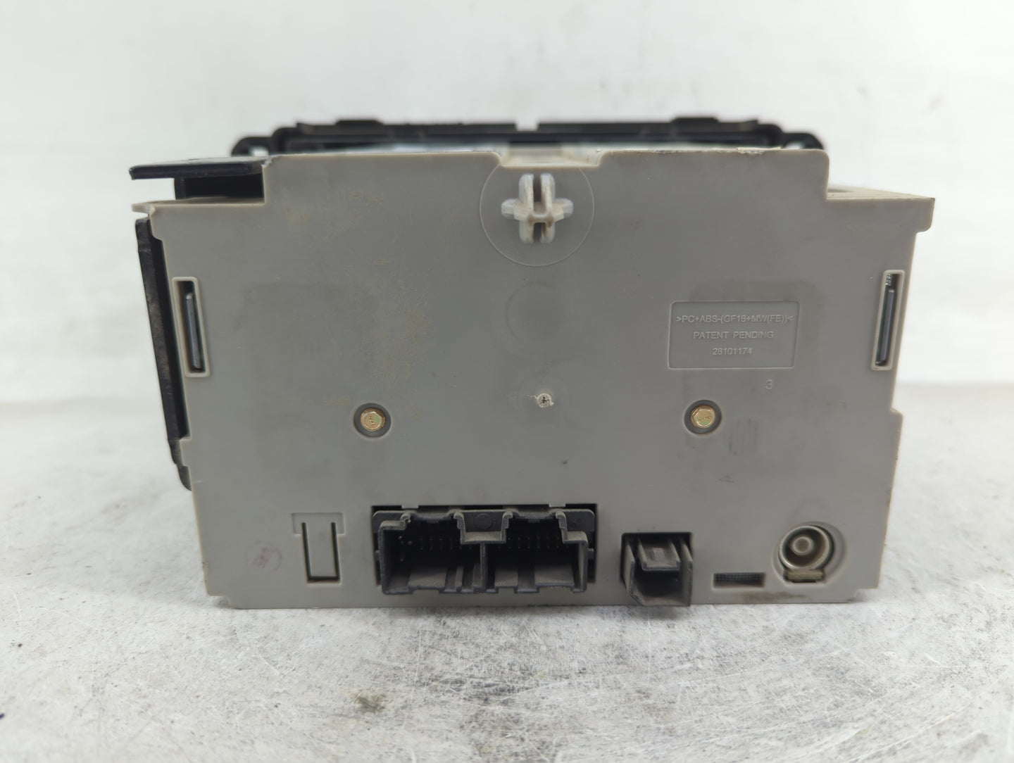 2014-2017 Chevrolet Traverse Radio AM FM Cd Player Receiver Replacement P/N:28224659 25980652 Fits OEM Used Auto Parts - Oem