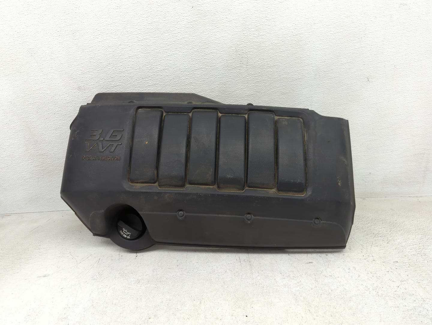 2010 Chevrolet Traverse Engine Cover - Oemusedautoparts1.com