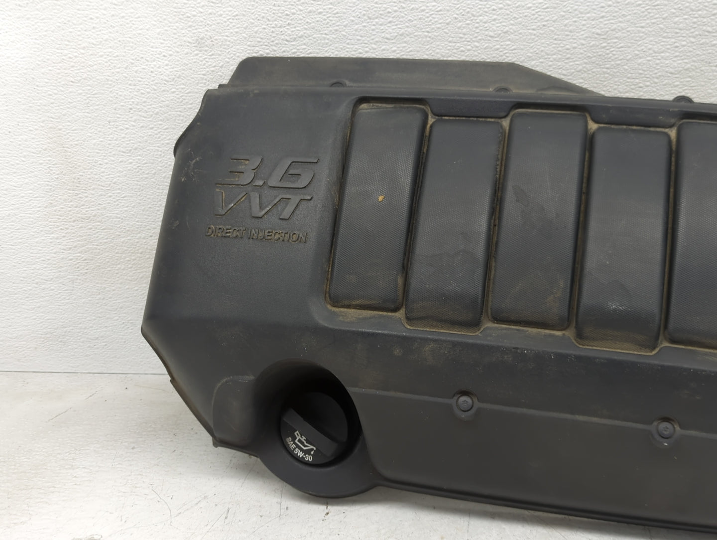 2010 Chevrolet Traverse Engine Cover - Oemusedautoparts1.com
