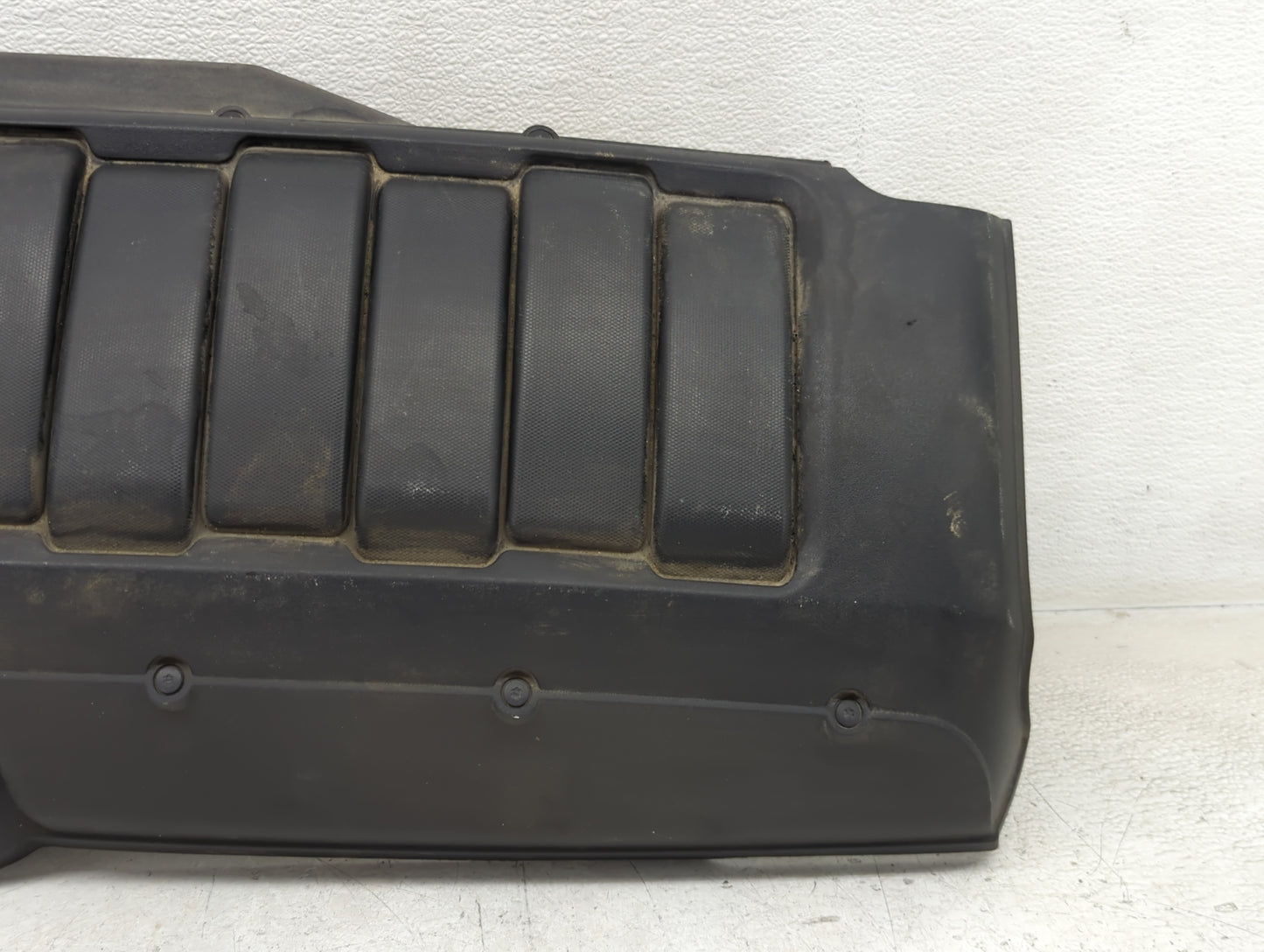 2010 Chevrolet Traverse Engine Cover - Oemusedautoparts1.com