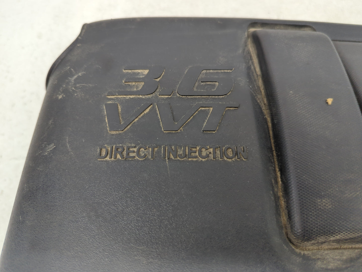2010 Chevrolet Traverse Engine Cover - Oemusedautoparts1.com