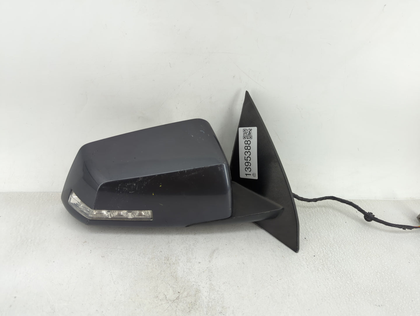 2010 Chevrolet Traverse Passenger Side View Mirror - Right Door Mirror OEM Used - Oemusedautoparts1.com
