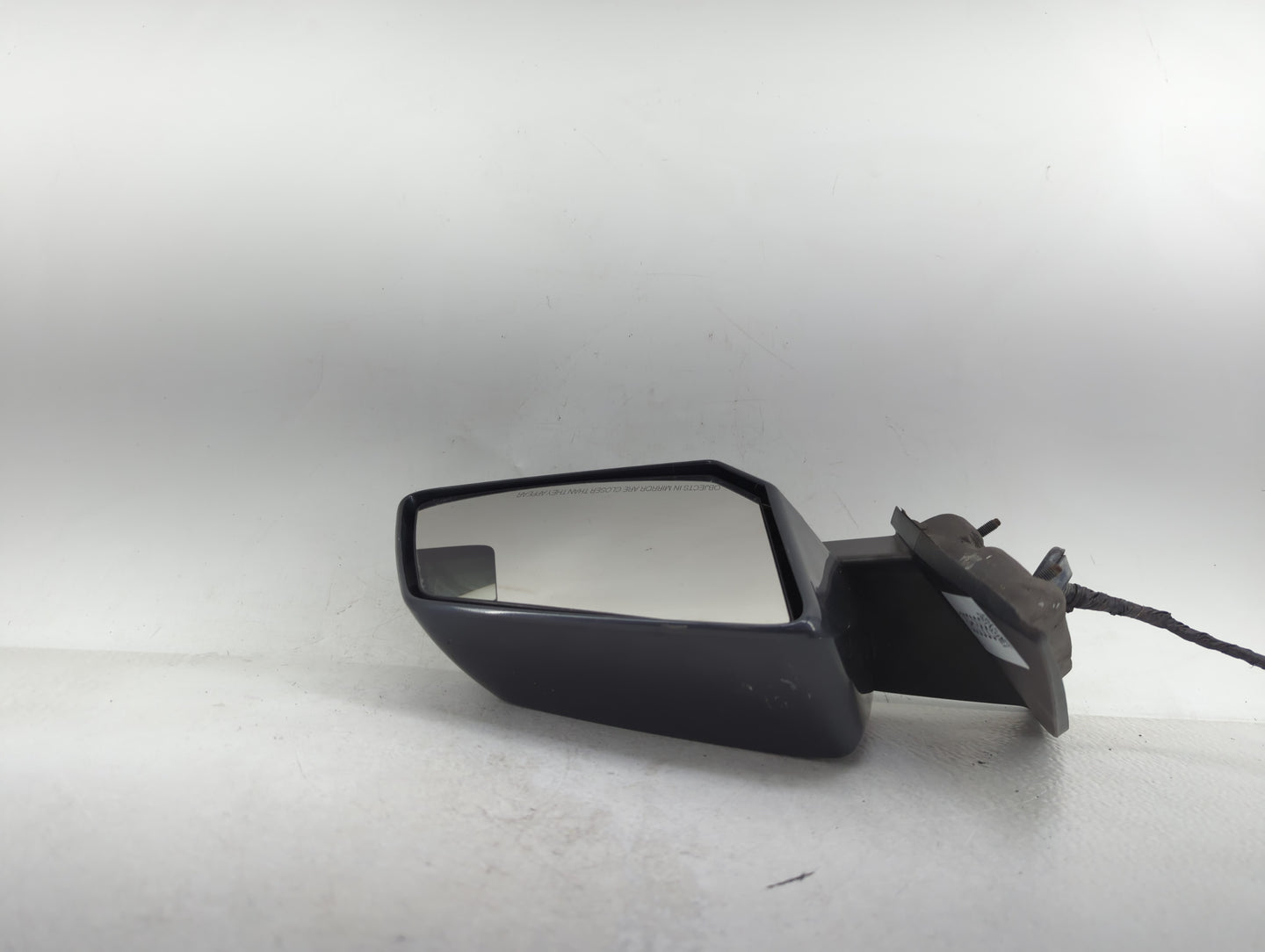 2010 Chevrolet Traverse Passenger Side View Mirror - Right Door Mirror OEM Used - Oemusedautoparts1.com