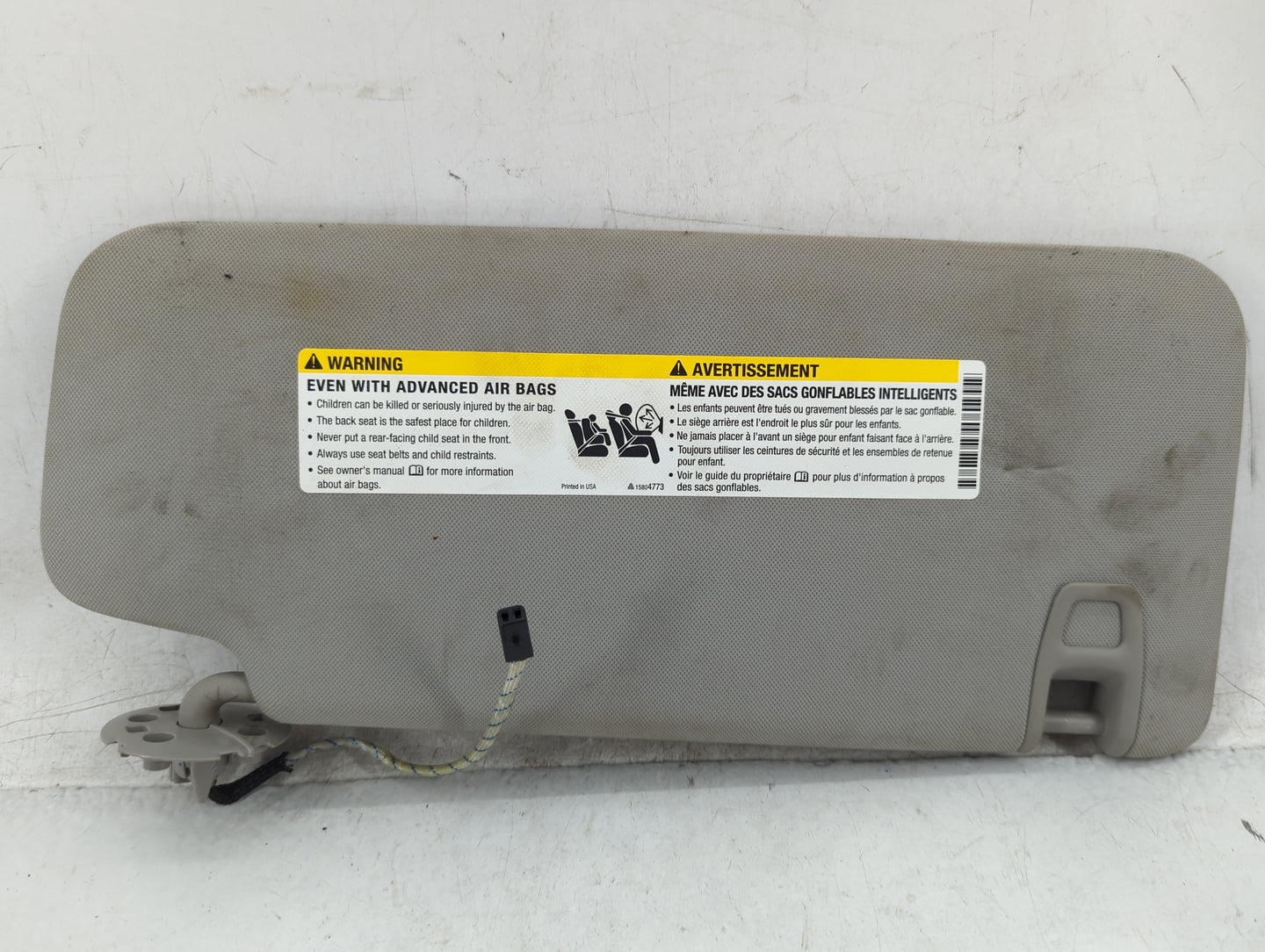 2010 Chevrolet Traverse Sun Visor Shade Replacement Driver Left Mirror Fits OEM Used Auto Parts - Oemusedautoparts1.com