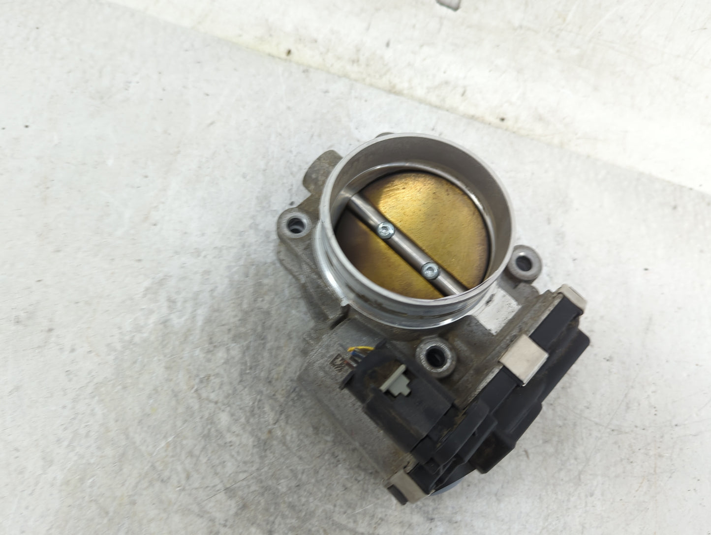 2010 Chevrolet Traverse Throttle Body P/N:12670981AA Fits Fits 2007 2008 2009 2011 OEM Used Auto Parts - Oemusedautoparts1.c