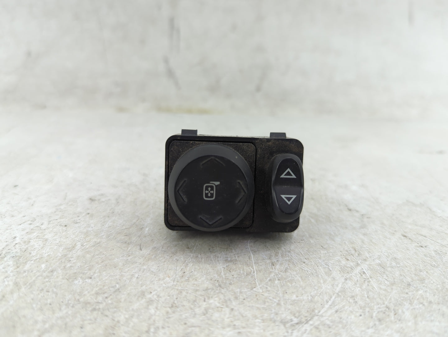 2009-2017 Chevrolet Traverse Master Power Window Switch Replacement Driver Side Left P/N:15808774 Fits OEM Used Auto Parts -