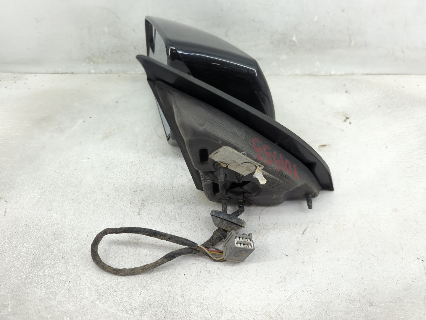 2010 Chevrolet Traverse Driver Side View Mirror - Left Door Mirror OEM Used - Oemusedautoparts1.com
