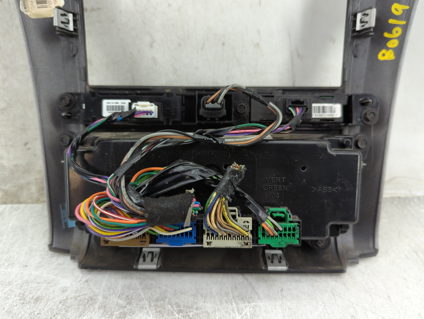 2010 Chevrolet Traverse Climate Control Module Temperature AC/Heater Replacement P/N:P20817339 Fits OEM Used Auto Parts - Oe