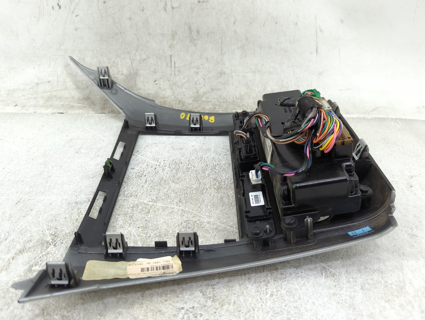 2010 Chevrolet Traverse Climate Control Module Temperature AC/Heater Replacement P/N:P20817339 Fits OEM Used Auto Parts - Oe