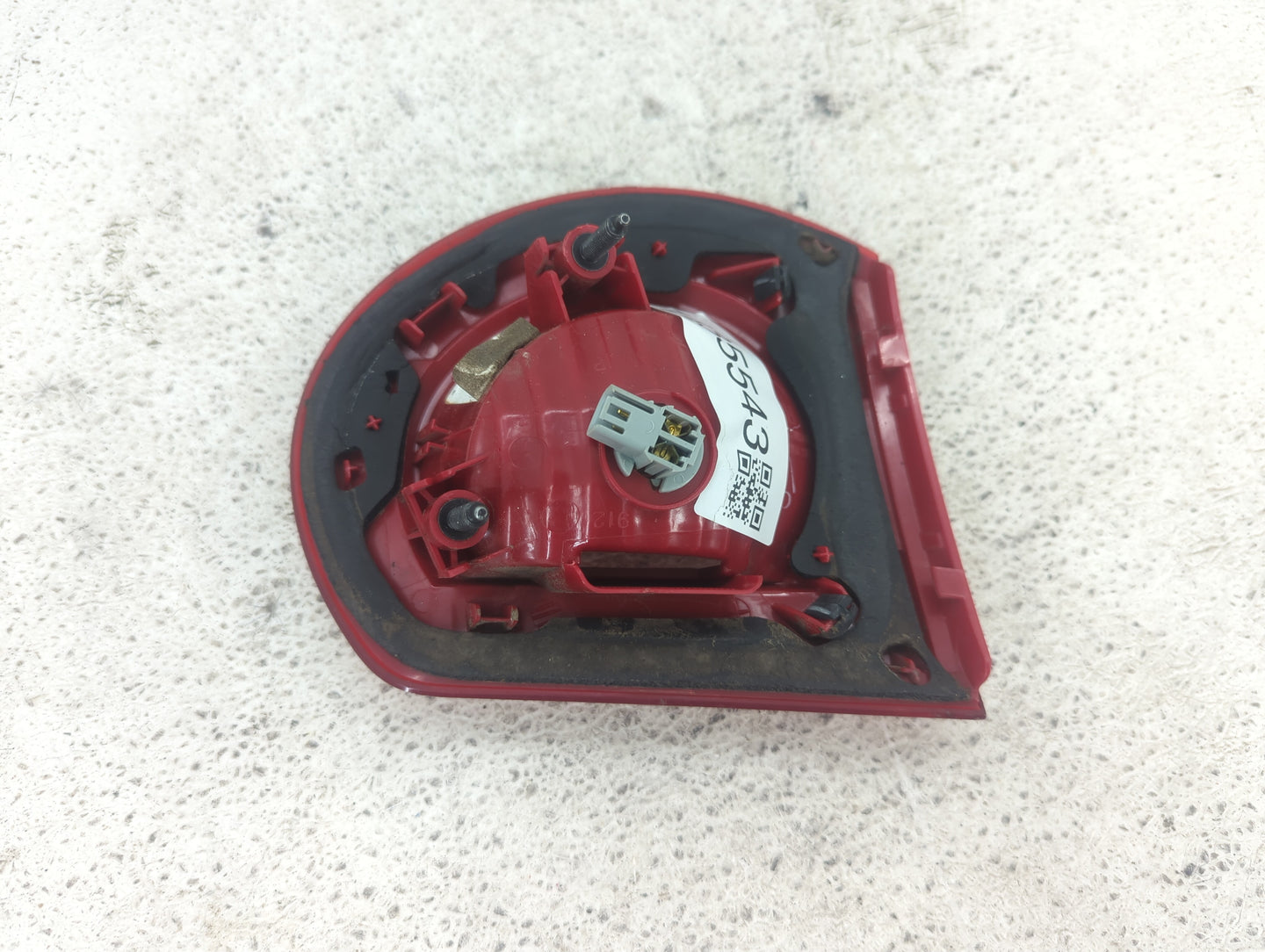 2010 Chevrolet Traverse Tail Light Assembly Passenger Right OEM P/N:25952323 Fits OEM Used Auto Parts - Oemusedautoparts1.co
