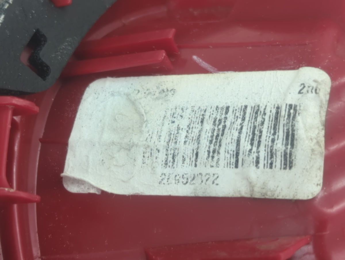2010 Chevrolet Traverse Driver Left Side Deck Lid Mounted Tail Light 1435596 - Oemusedautoparts1.com