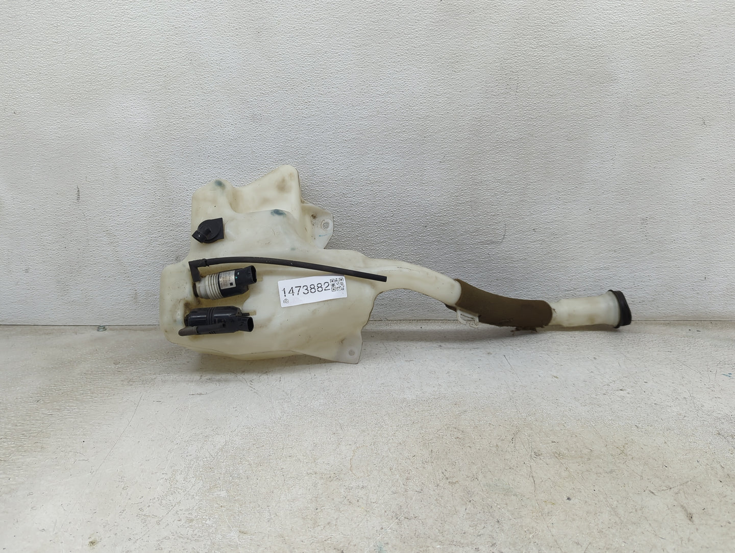 2010 Chevrolet Traverse Windshield Washer Fluid Reservoir Bottle Oem - Oemusedautoparts1.com