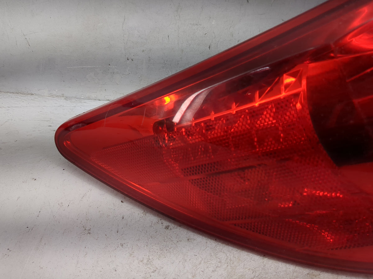 2010 Chevrolet Traverse Tail Light Assembly Passenger Right OEM Fits OEM Used Auto Parts - Oemusedautoparts1.com
