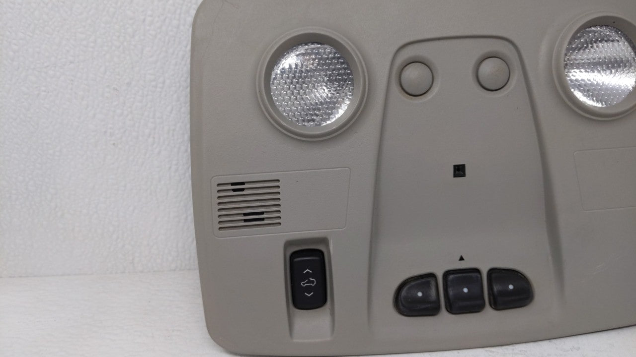 2010 Chevrolet Traverse Overhead Roof Console - Oemusedautoparts1.com
