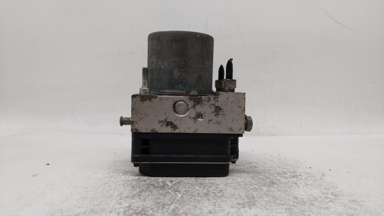 2010 Chevrolet Traverse ABS Pump Control Module Replacement P/N:25840315 0 265 950 868 Fits OEM Used Auto Parts - Oemusedaut