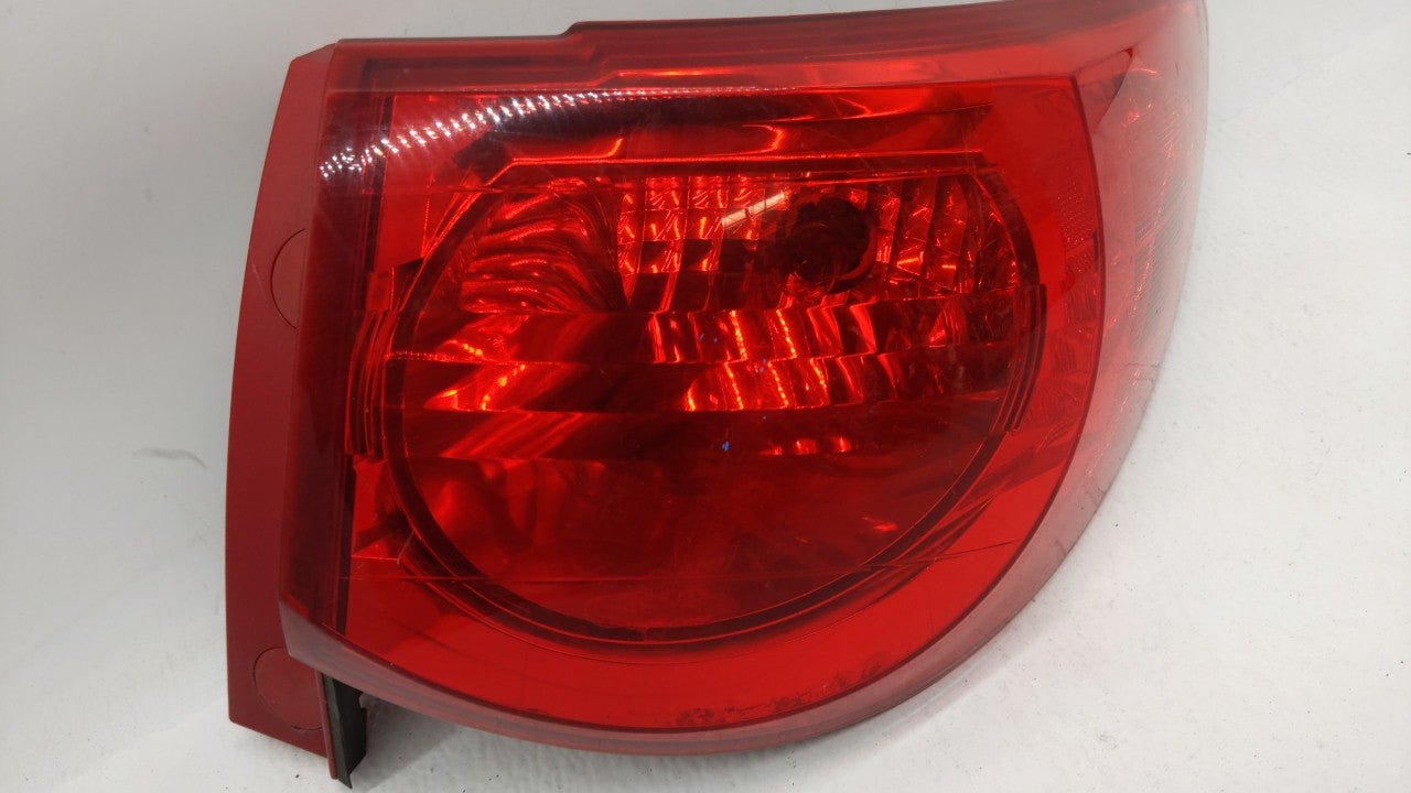 2009-2012 Chevrolet Traverse Tail Light Assembly Passenger Right OEM Fits Fits 2009 2010 2011 2012 OEM Used Auto Parts - Oem