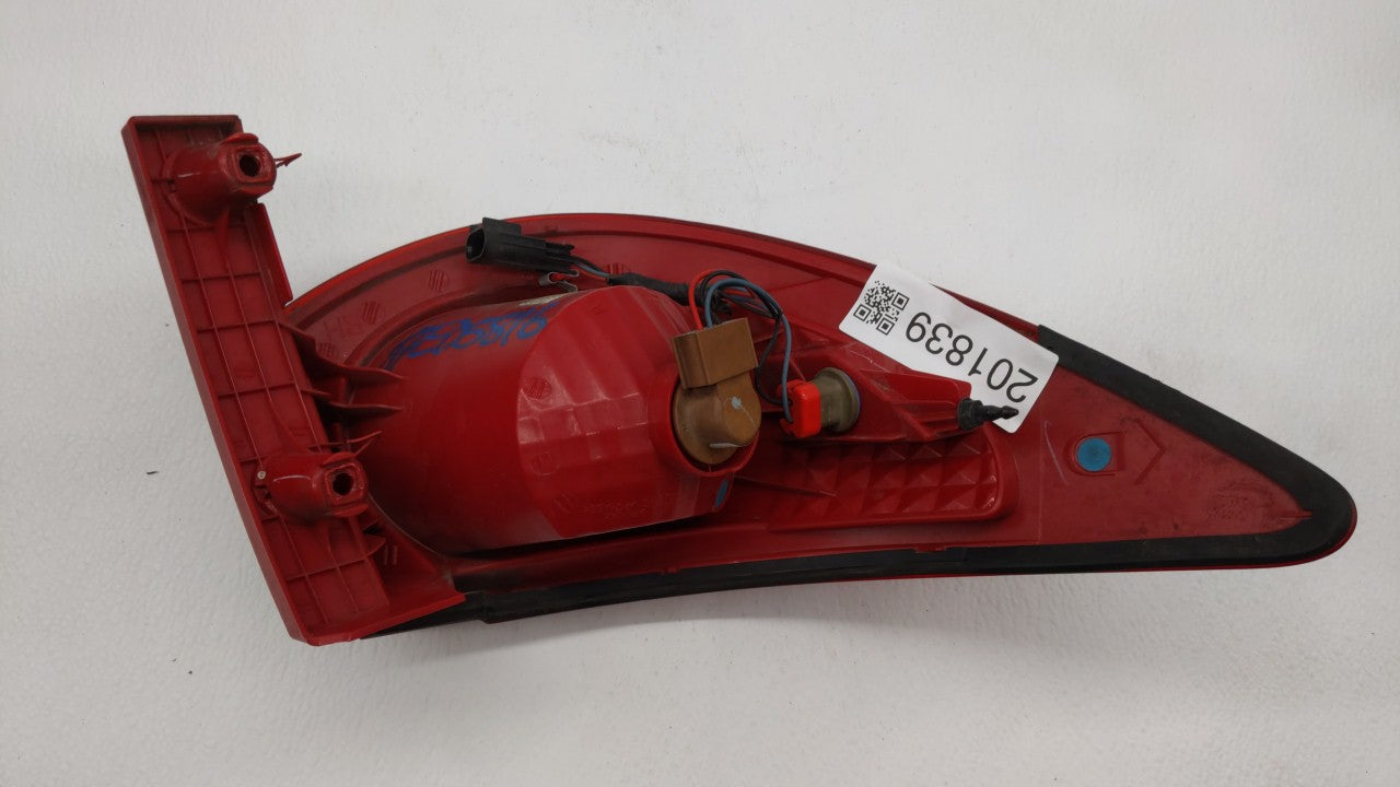 2009-2012 Chevrolet Traverse Tail Light Assembly Passenger Right OEM Fits Fits 2009 2010 2011 2012 OEM Used Auto Parts - Oem