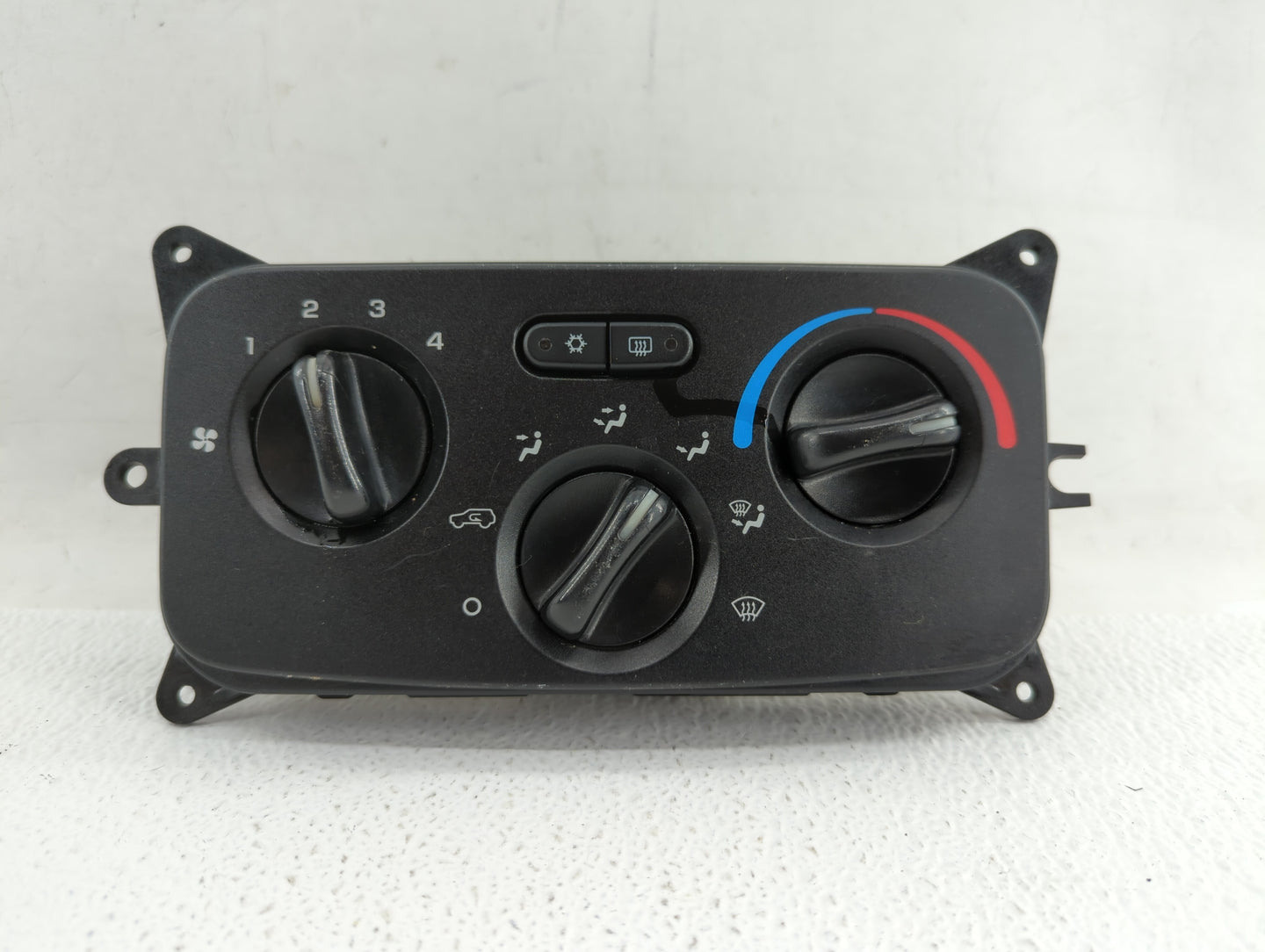 2010 Chevrolet Traverse Climate Control Module Temperature AC/Heater Replacement P/N:20778544 25932038, 75262, 15932418 Fits