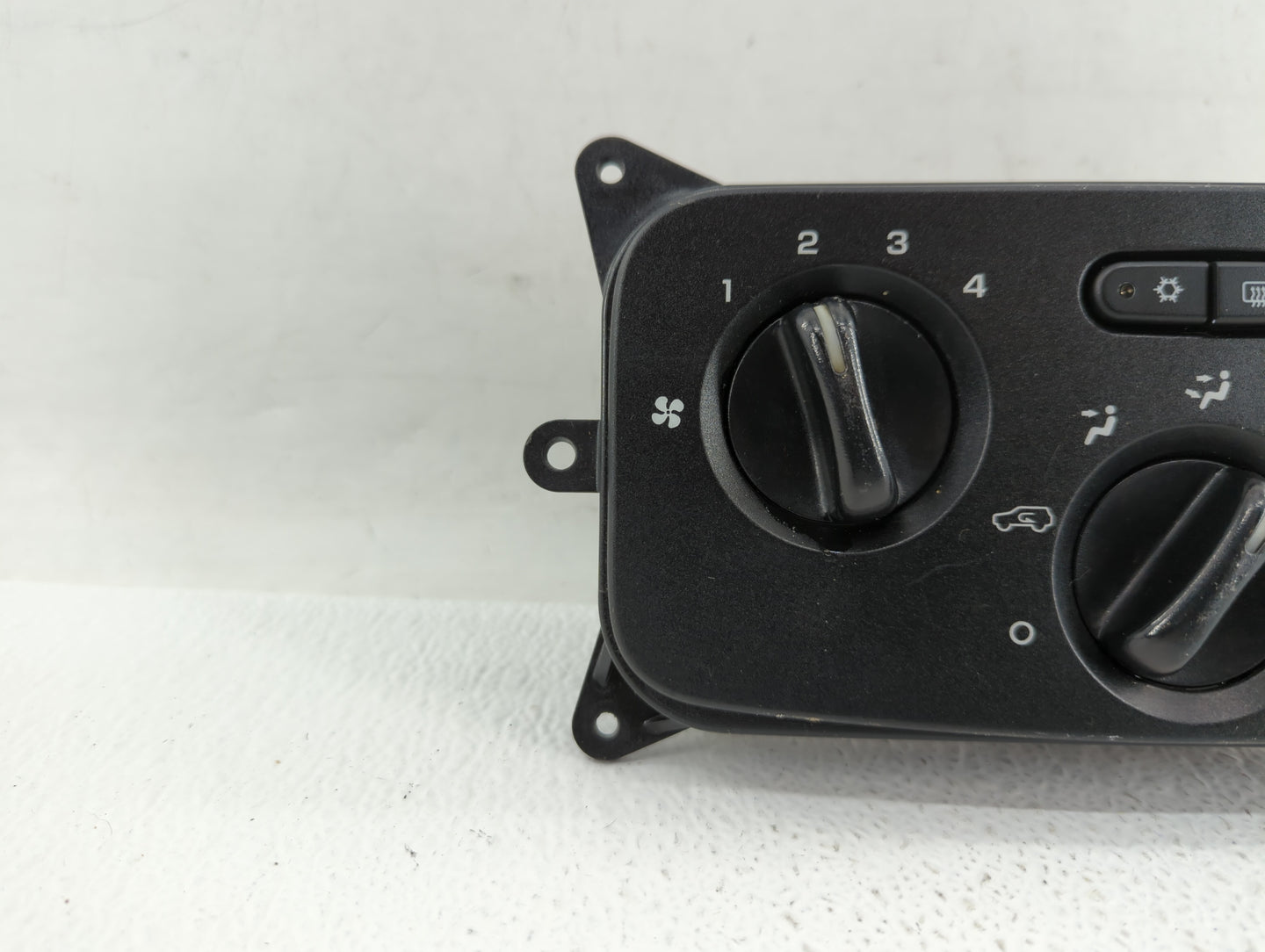 2010 Chevrolet Traverse Climate Control Module Temperature AC/Heater Replacement P/N:20778544 25932038, 75262, 15932418 Fits