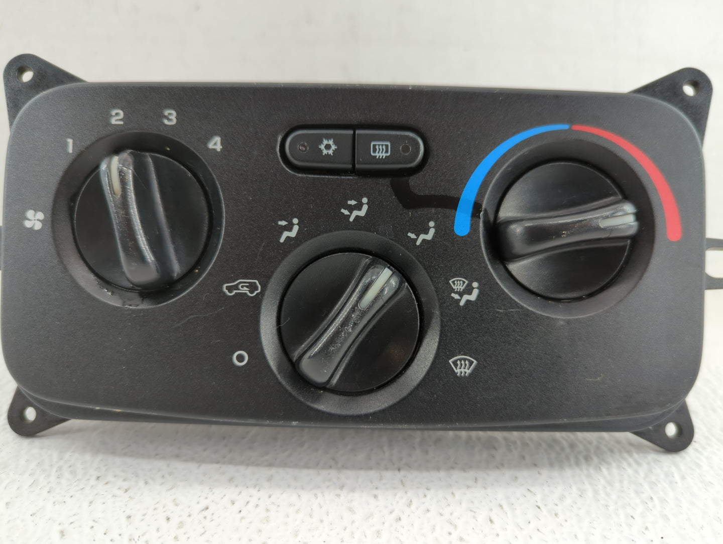 2010 Chevrolet Traverse Climate Control Module Temperature AC/Heater Replacement P/N:20778544 25932038, 75262, 15932418 Fits