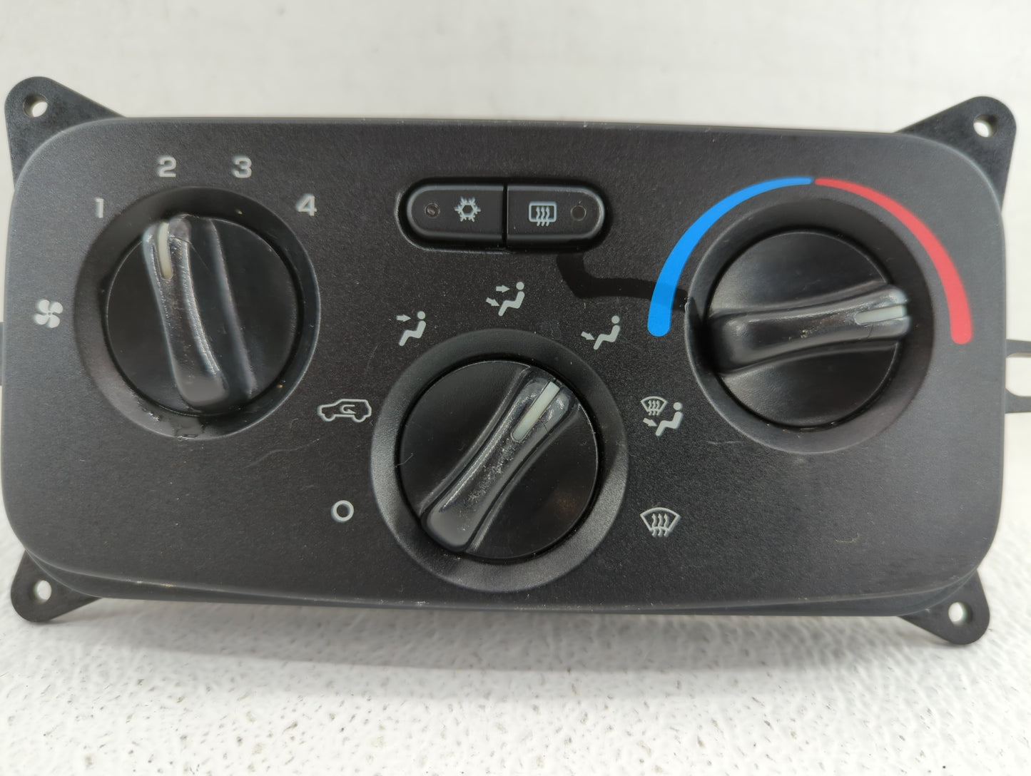 2010 Chevrolet Traverse Climate Control Module Temperature AC/Heater Replacement P/N:20778544 25932038, 75262, 15932418 Fits