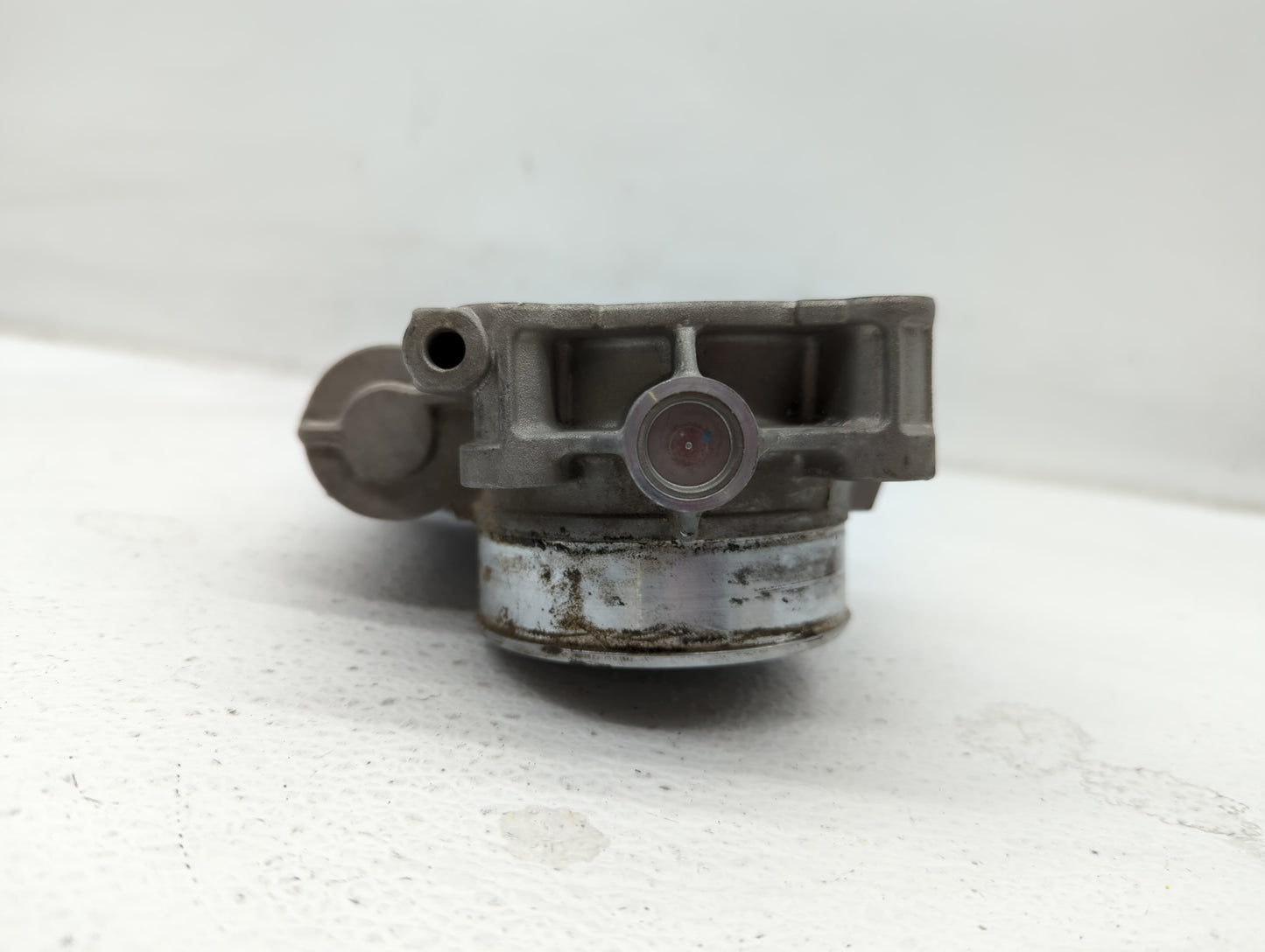 2009-2011 Chevrolet Traverse Throttle Body P/N:995AA Fits Fits 2007 2008 2009 2010 2011 OEM Used Auto Parts - Oemusedautopar