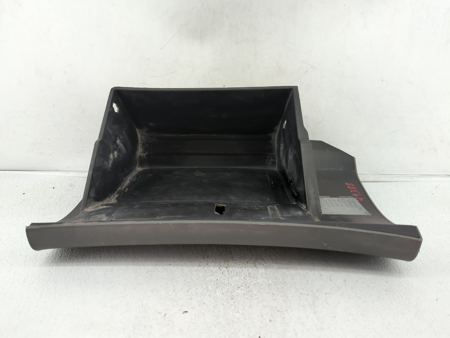 2010 Chevrolet Traverse Passenger Glove Box Door Storage Compartment 397476 - Oemusedautoparts1.com